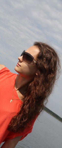 Надя Аханова