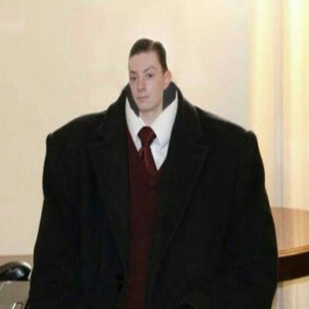 Андрей Серов