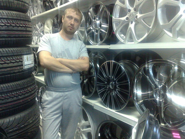 Денис Попов