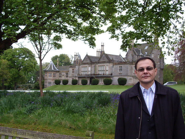 Владимир Ахметов