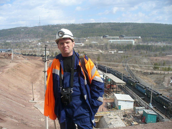 Виктор Должиков