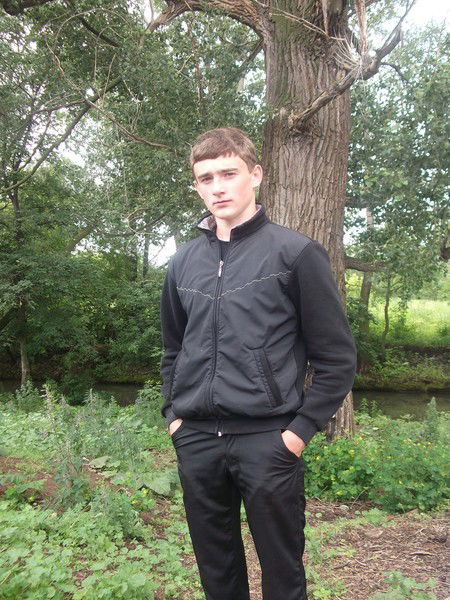 Виктор Сухов