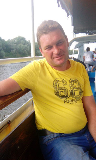 Владимир Любов