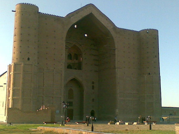 Виталий Султанов