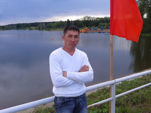 Урмат Айдаров