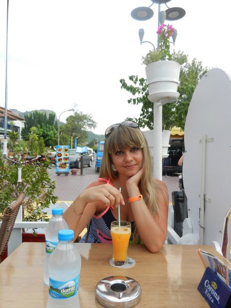 Катя Пчелина