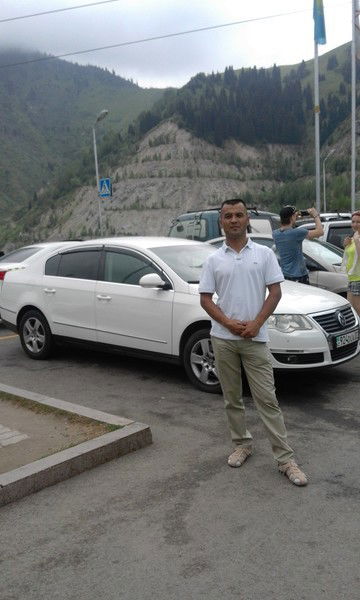 Алмаз Саринжипов