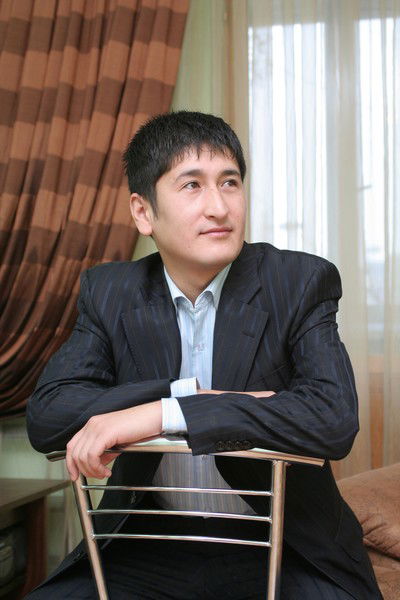 Бегзод Сраджев