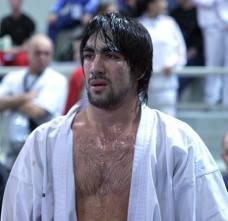 Джошгун Ахадов