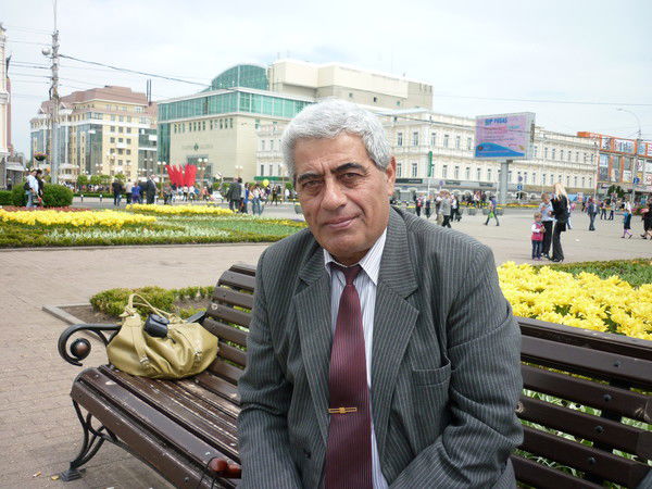 Левон Баласанян