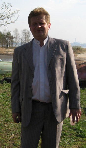 Владимир Максимов