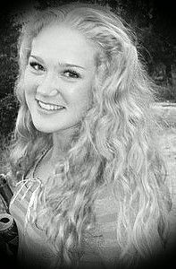 Яна Веселова