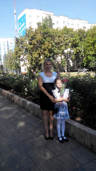 Анна Илларионова