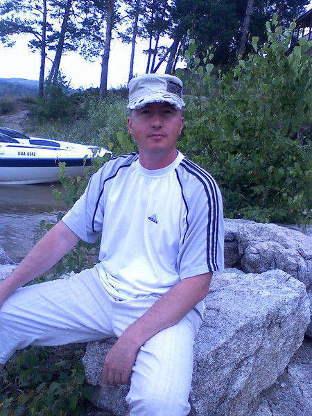 Андрей Левковицкий