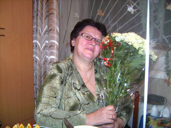 Елена Манылова