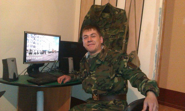 Эдуард Снурницин