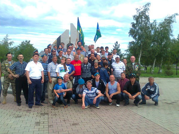 Бульдозер Ларсен