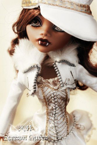 Клодин Вульф