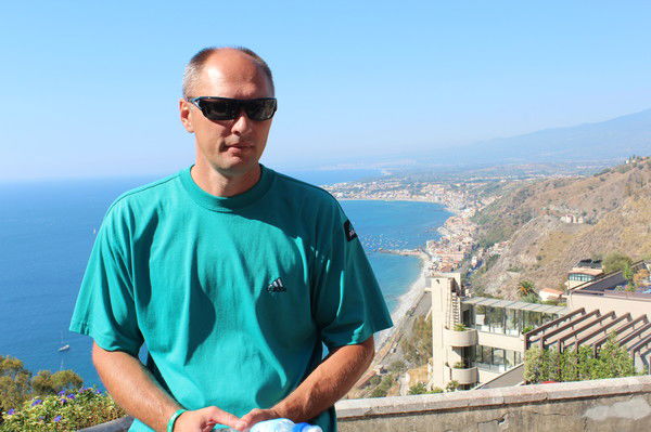 Андрей Макаров