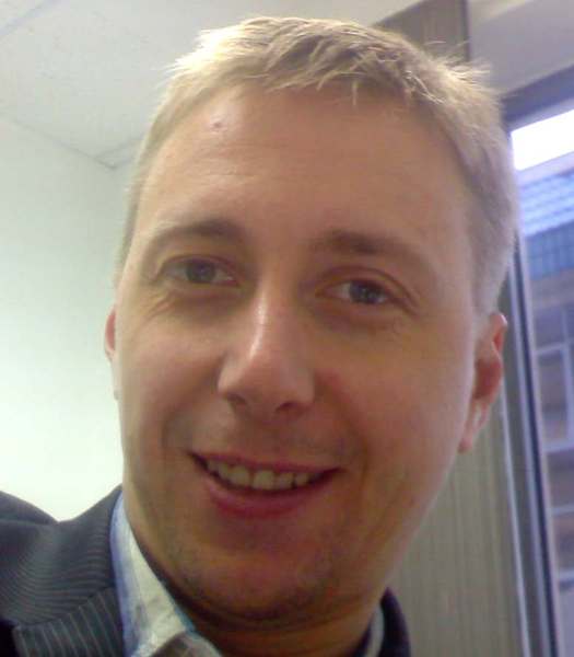 Роман Попов