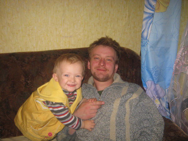 Петя Комаровский