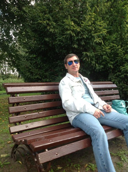 Анатолий Звоников