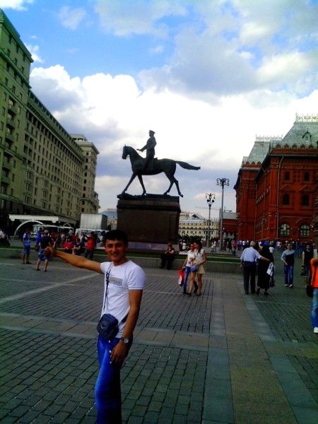 Уткир Дадабоев