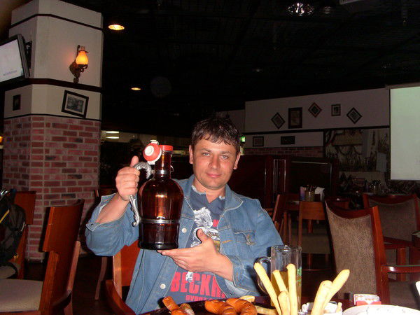 Дмитрий Щёкин