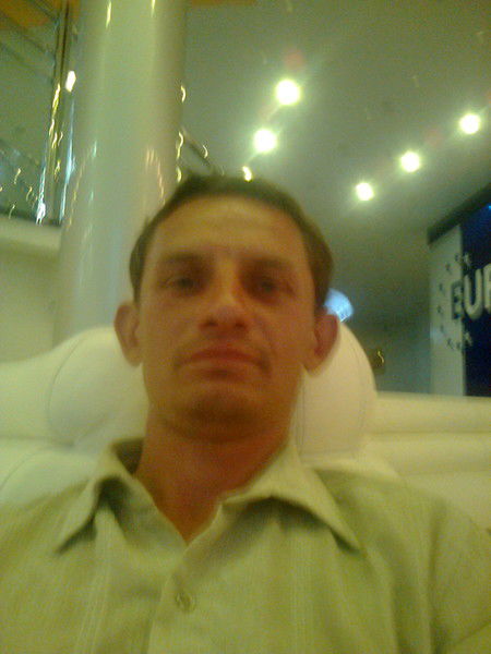 Олег Секачев