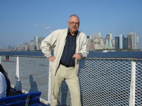 Александр Яковлев