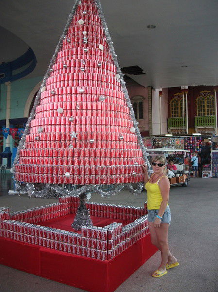 Наташа Попова