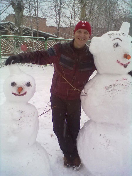 Илья ............