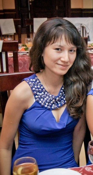 Кунслу Азенова