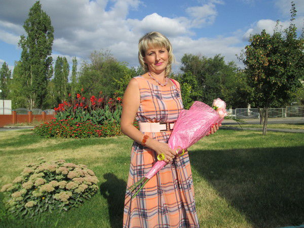 Надя Выползова