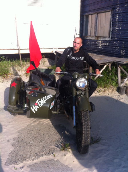 Иван Иванов