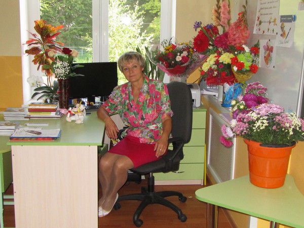 Тоня Захарова