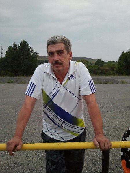 Олег Долгов