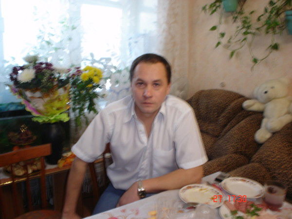 Эдуард Белов