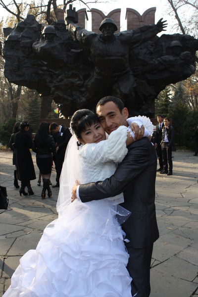 Лаура Газезова