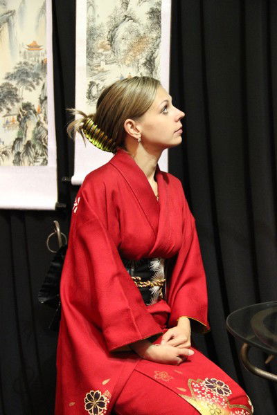 Евгения Пчела