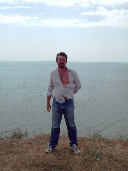 Владимир Толстобров