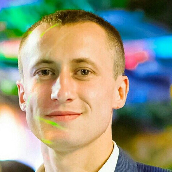 Денис Момоток