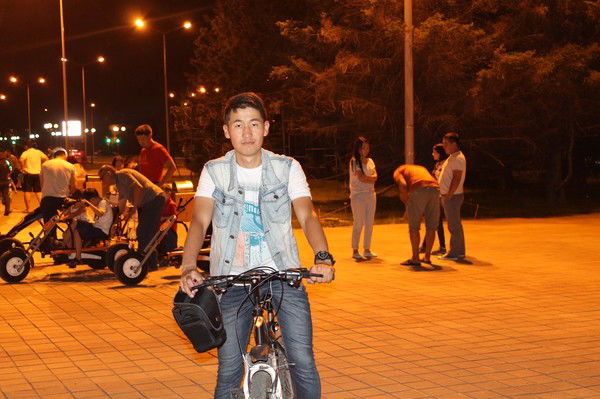 Серикказы Аязбаев