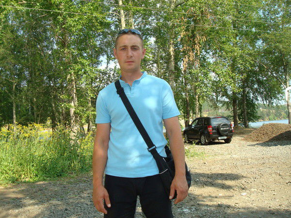 Павел Николаев