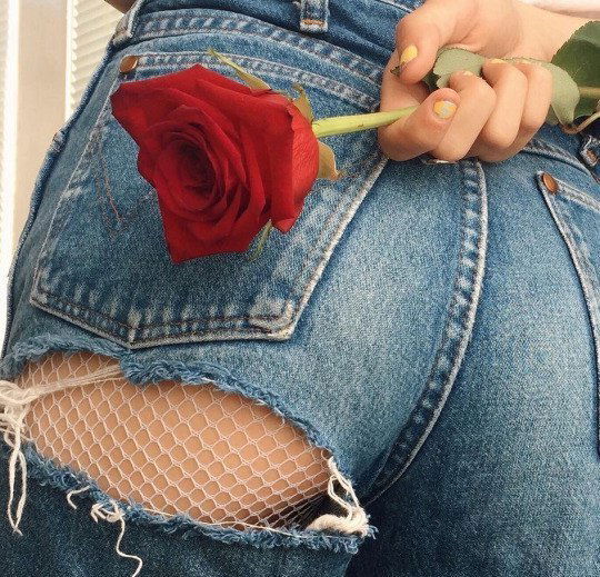 — Dirty Girl 凸(￣へ￣)凸