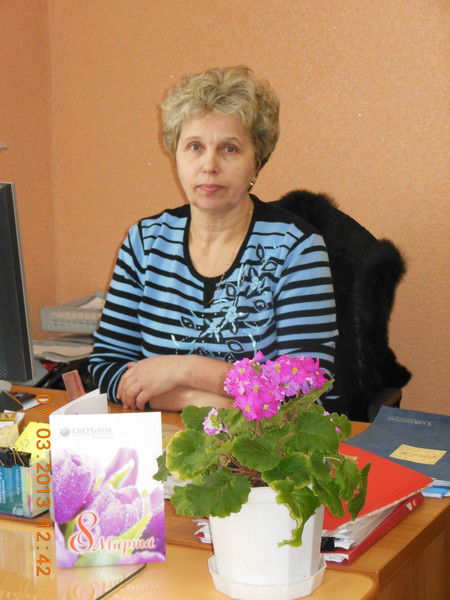 Неля Попова