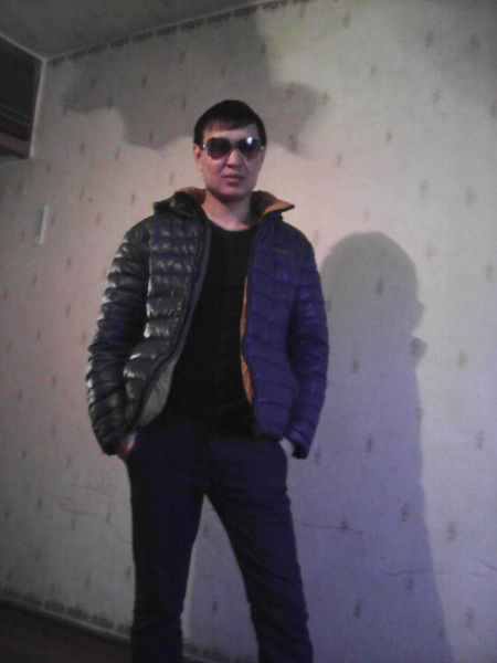 Женыс Адрышев