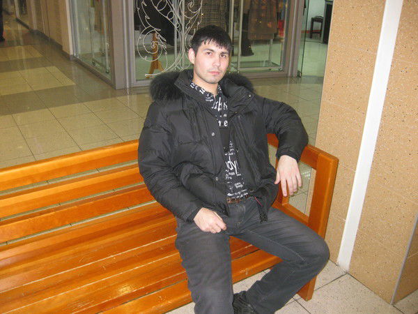 Денис Устин