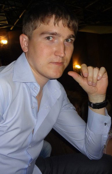 Александр Ефремов