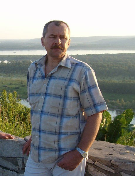 Александр Толчев